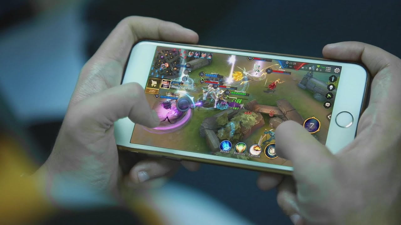 Mobiilipelaaminen